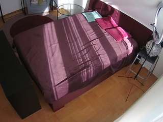 voyeurcam-julmodels-whitebed-2 — Camsoda stream photo (Apr 2026)