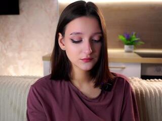 Petula Beddingfield — webcam model online on flirt4free