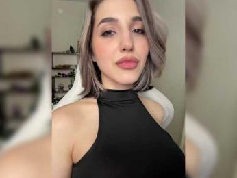 Honey_buns — webcam model online on bongacams