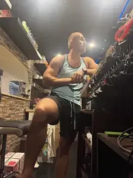 Johnytrain — Stripchat stream photo (Jul 2026)