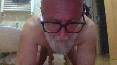 newslave4f — Cam4 stream photo (Apr 2026)