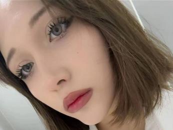 VanBobic — webcam model online on livejasmin