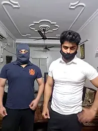 john_desihunks — webcam model online on stripchat