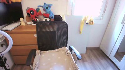 lapeque25 — webcam model online on cam4