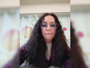 Annanas — webcam model online on bongacams