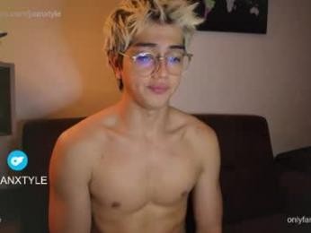 juancamroom — webcam model online on chaturbate