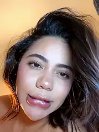 Aryrosee — webcam model online on stripchat