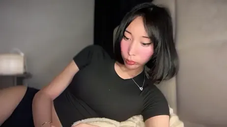 Yachiru — webcam model online on stripchat