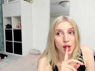 kenziedawton — webcam model online on camsoda