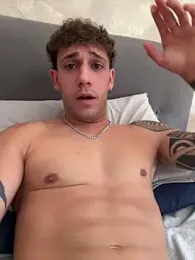 emanuel00220 — webcam model online on stripchat