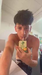Leonardo250606 — webcam model online on cam4