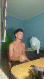 Leonardo250606 — webcam model online on cam4