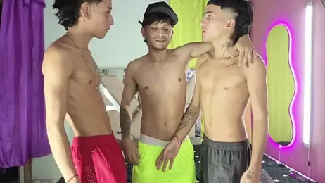 777_camilo — webcam model online on stripchat