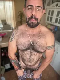 wolfbucker — webcam model online on stripchat