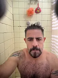 wolfbucker — webcam model online on stripchat