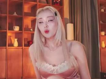 seduza_hyun — webcam model online on chaturbate