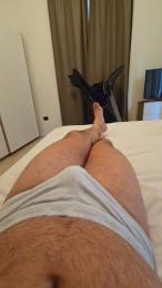 fonzieperver — webcam model online on cam4