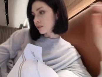 milla_bella — Chaturbate stream photo (Apr 2026)