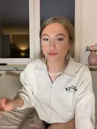 romyxxs — webcam model online on stripchat