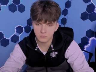 travis-wolf — Camsoda stream photo (Apr 2026)