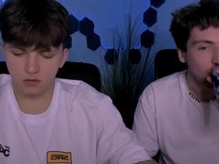 travis-wolf — webcam model online on camsoda