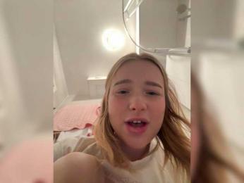 MimiMila — webcam model online on bongacams