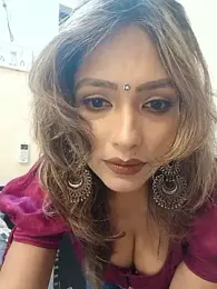 zoyarathore — webcam model online on stripchat