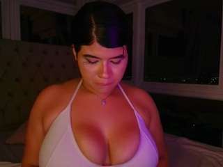 rosalie-bliss — webcam model online on camsoda