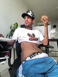 Miguel_bigcock — Stripchat stream photo (Sep 2026)