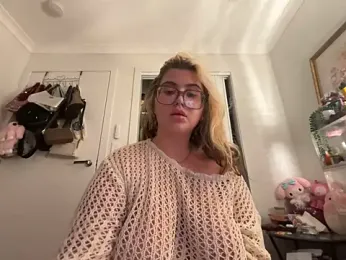 luckygigi — webcam model online on stripchat
