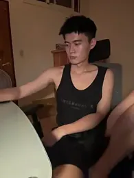 CalvinHY — webcam model online on stripchat