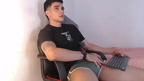 adam_levis17 — Stripchat stream photo (Apr 2026)