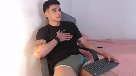 adam_levis17 — Stripchat stream photo (Apr 2026)