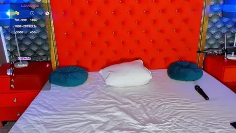 VallerieJones — webcam model online on stripchat