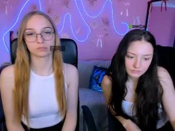 miki_nikki — Chaturbate stream photo (Apr 2026)