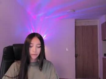 mikeyvioleta — Chaturbate stream photo (Jun 2026)