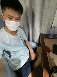 Zhang_yiovo — webcam model online on stripchat