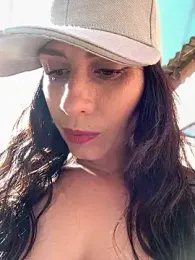 Alysson-- — Stripchat stream photo (Jun 2026)