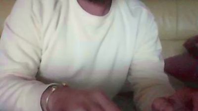 travieso21 — Cam4 stream photo (May 2026)