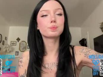 evelynforever — webcam model online on chaturbate
