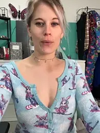 JessyLey — webcam model online on stripchat