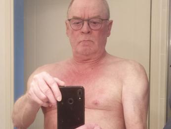 ElioJames — webcam model online on livejasmin