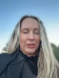 Mona_Plus — Stripchat stream photo (May 2026)