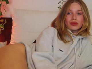 Emma Wilde — flirt4free