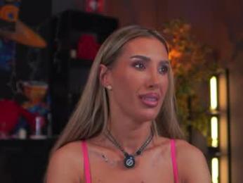 evelyn_evyy — Chaturbate stream photo (Apr 2026)