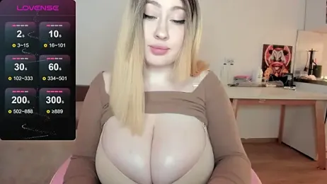 hazejena — webcam model online on stripchat