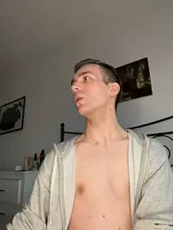 nickdtr23 — webcam model online on stripchat