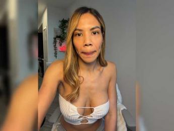 LunaCarmel809 — webcam model online on bongacams