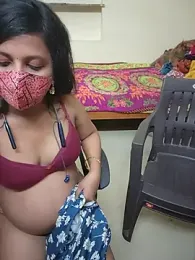 Reenakarthick — Stripchat stream photo (Sep 2026)