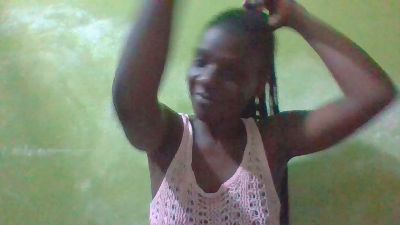 petitelavishey1 — Cam4 stream photo (Dec 2025)